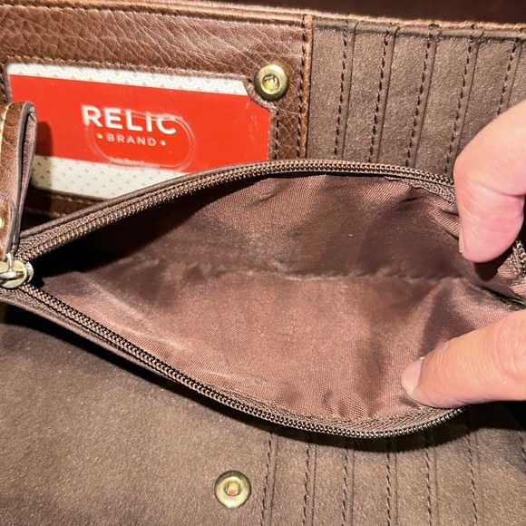 Relic Butterfly Wallet - Picture 14 of 16